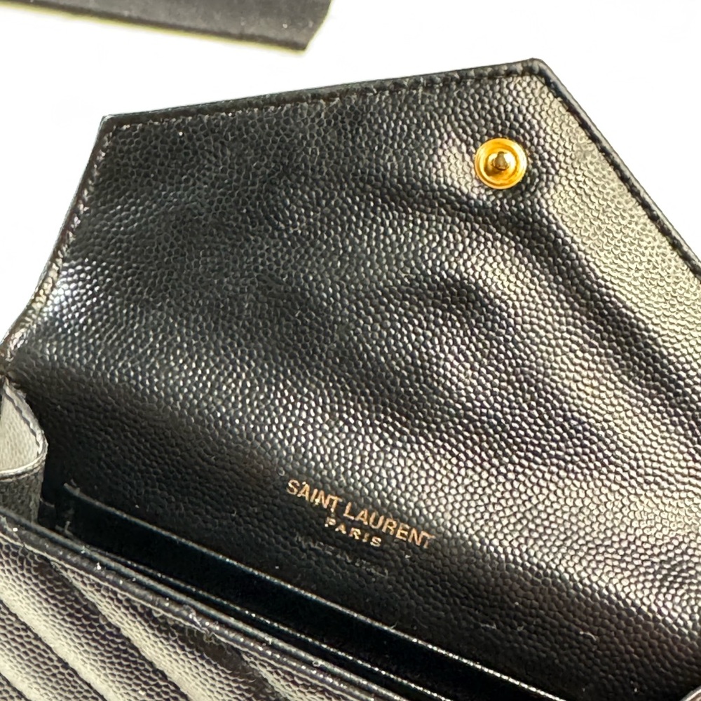 Saint Laurent Black Quilted Leather Card & Key Holder with Gold YSL Logo - Picture 6 of 7